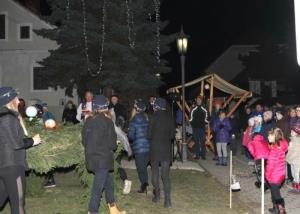 Prižig luči in blagoslov venca
