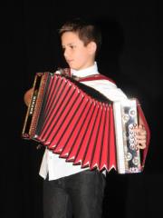 Braslovški čebelarji razvili prapor