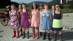 Več tekmovanj s starimi ročnimi in motornimi brizgalnami