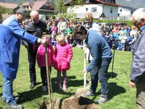 Svetovni dan Zemlje: »V vsako šolo in vrtec zasadimo lipo«