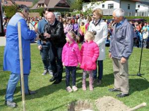 Svetovni dan Zemlje: »V vsako šolo in vrtec zasadimo lipo«