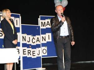 Mali Savinjčani berejo