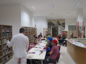 Pravljična ura "Za pusta hrusta"