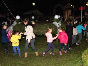 Blagoslov venca, prižig lučk in Labirint šepeta