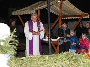 Blagoslov venca, prižig lučk in Labirint šepeta