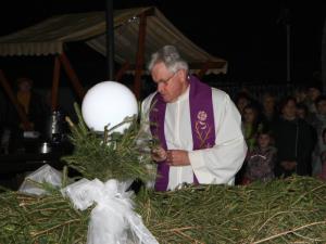 Blagoslov venca, prižig lučk in Labirint šepeta