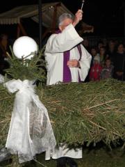 Blagoslov venca, prižig lučk in Labirint šepeta