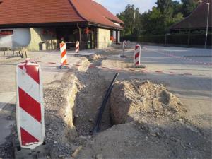 Prvi metri kanalizacije v Letušu