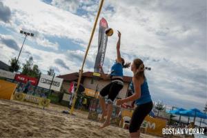 V finalnem delu državnega prvenstva v odbojki na mivki za mlade dva braslovška para