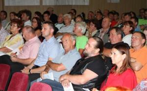 Postopki se nadaljujejo, 300 pripomb…