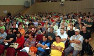 Postopki se nadaljujejo, 300 pripomb…