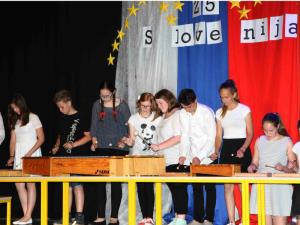 Župan z najboljšimi učenci, skupaj počastili 25 let Slovenije