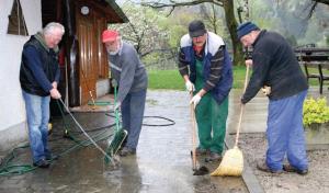 Kjer je deževalo, je bilo udeležencev manj