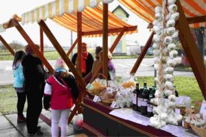 Na Gomilskem kmečka tržnica, razstavi, srečanje in še kaj…