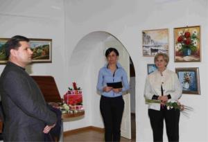 Razstavlja Franja Šporn iz Pariželj