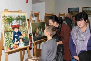 Razstavlja Franja Šporn iz Pariželj