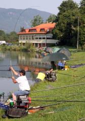 Na 53. prazniku hmeljarjev v Braslovčah izpraznili rekordno število vrčkov piva