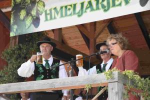 Na 53. prazniku hmeljarjev v Braslovčah izpraznili rekordno število vrčkov piva