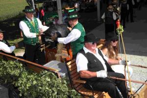 Na 53. prazniku hmeljarjev v Braslovčah izpraznili rekordno število vrčkov piva