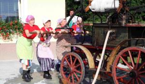 4. tekmovanje s starimi ročnimi in motornimi brizgalnami