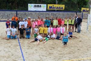 Braslovški odbojkarji in odbojkarice uspešno tudi na mivki