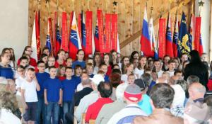 Ko vojaki podpišejo kapitulacijo, je vojne konec