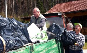Čistilna akcija TD Braslovče, sobota 11.4.2015