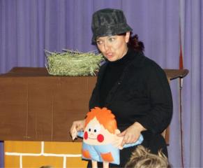 Pred zadnjo predstavo Pravljičarninih igrarij