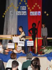 Na Gomilskem prepletli kulturo s humorjem