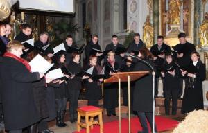 Mešani pevski zbor MV Braslovče z odličnimi gosti navdušil številne poslušalce