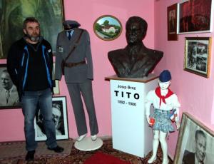 V Letušu stalna razstava »Spomini na Tita in JLA«