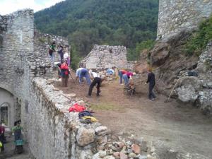 Živahno nedeljsko dopoldne na Žovneškem gradu