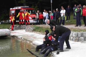 Gasilci izvedli vajo reševanje na vodi in iz vode