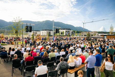 542491437_765653342871663_5659002351816549586_n